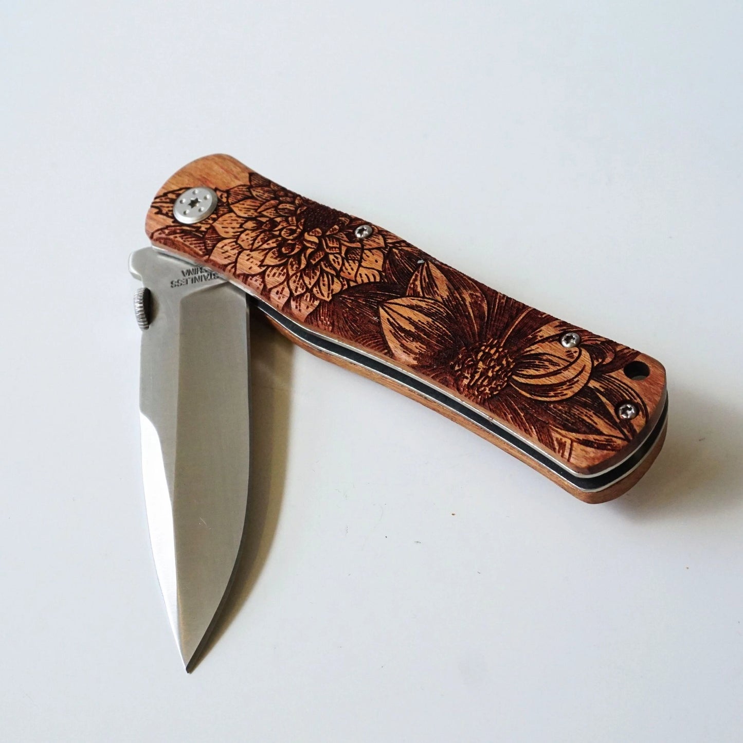 FLORAL ENGRAVED pocket knife