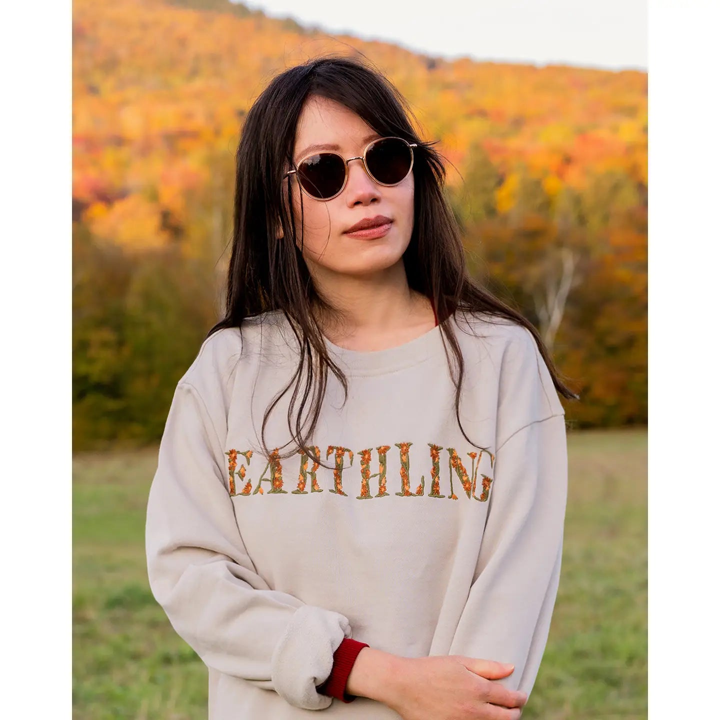 EARTHLING IN BLOOM embroidered pullover